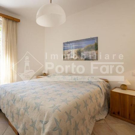 2 Pineta - Ampio Quadrilocale Sulla Spiaggia Di Porto Faro Palau Buitenkant foto